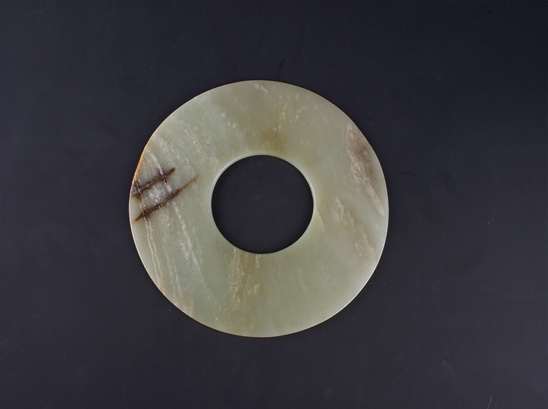 新石器时代粉白玉璧